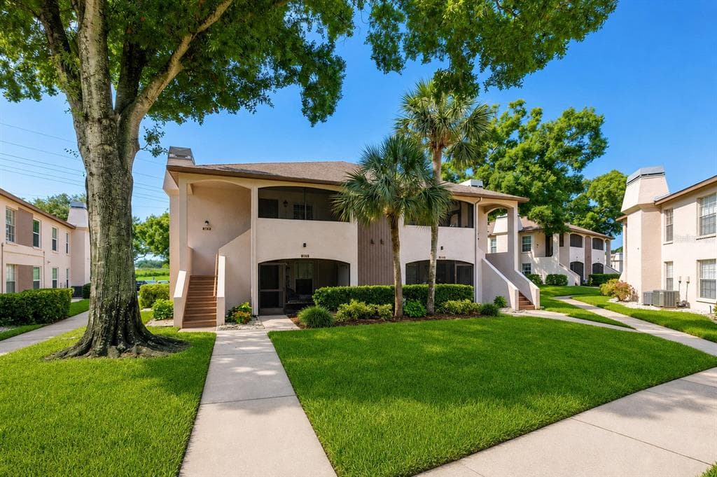 2981 BONAVENTURE CIRCLE # 202, PALM HARBOR, FL 34684