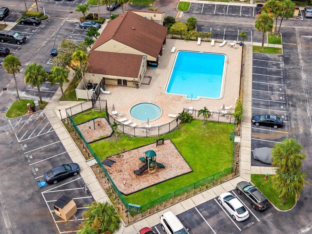 750 N VILLAGE DRIVE N # 105, ST PETERSBURG, FL 33716 — zdjęcie 5