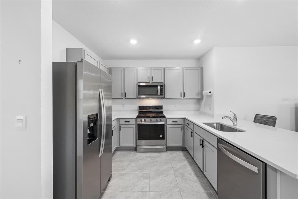 35630 KINSEY POINT, ZEPHYRHILLS, FL 33541 — zdjęcie 3
