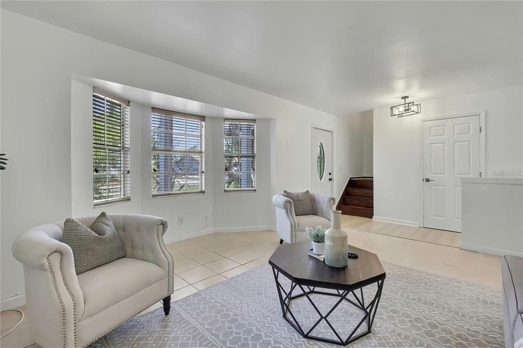 8424 STILLBROOK AVENUE, TAMPA, FL 33615 — zdjęcie 4