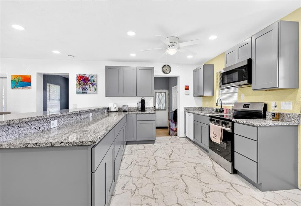 22018 CATHERINE AVENUE, PORT CHARLOTTE, FL 33952 — zdjęcie 4