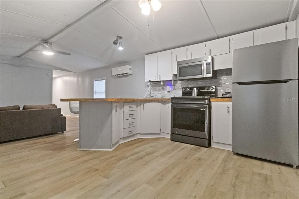 11301 EDISON AVENUE, NEW PORT RICHEY, FL 34654 — zdjęcie 2