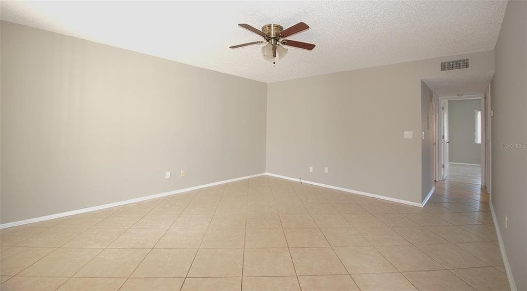 3300 FOX CHASE CIRCLE N # 216, PALM HARBOR, FL 34683 — zdjęcie 3