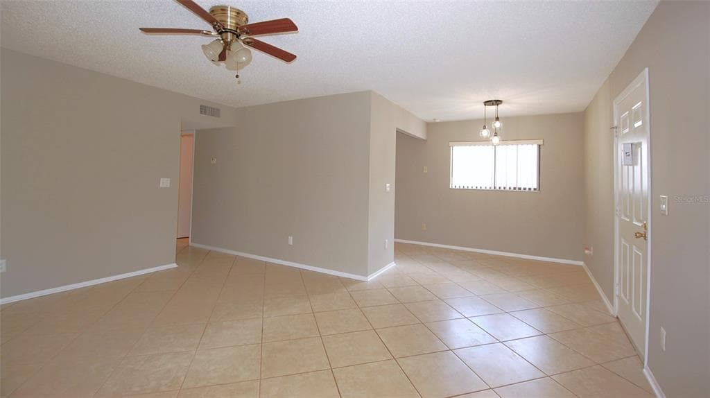 3300 FOX CHASE CIRCLE N # 216, PALM HARBOR, FL 34683 — zdjęcie 5
