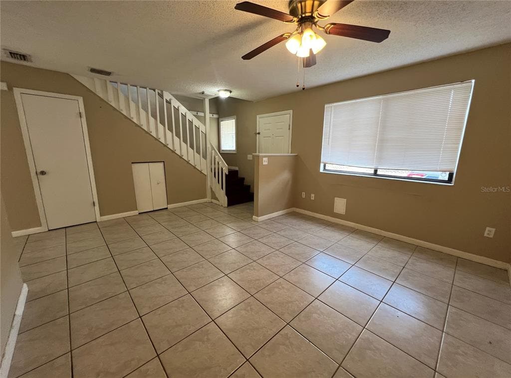 100 E BAYWOOD SQUARE, DAYTONA BEACH, FL 32119 — zdjęcie 2