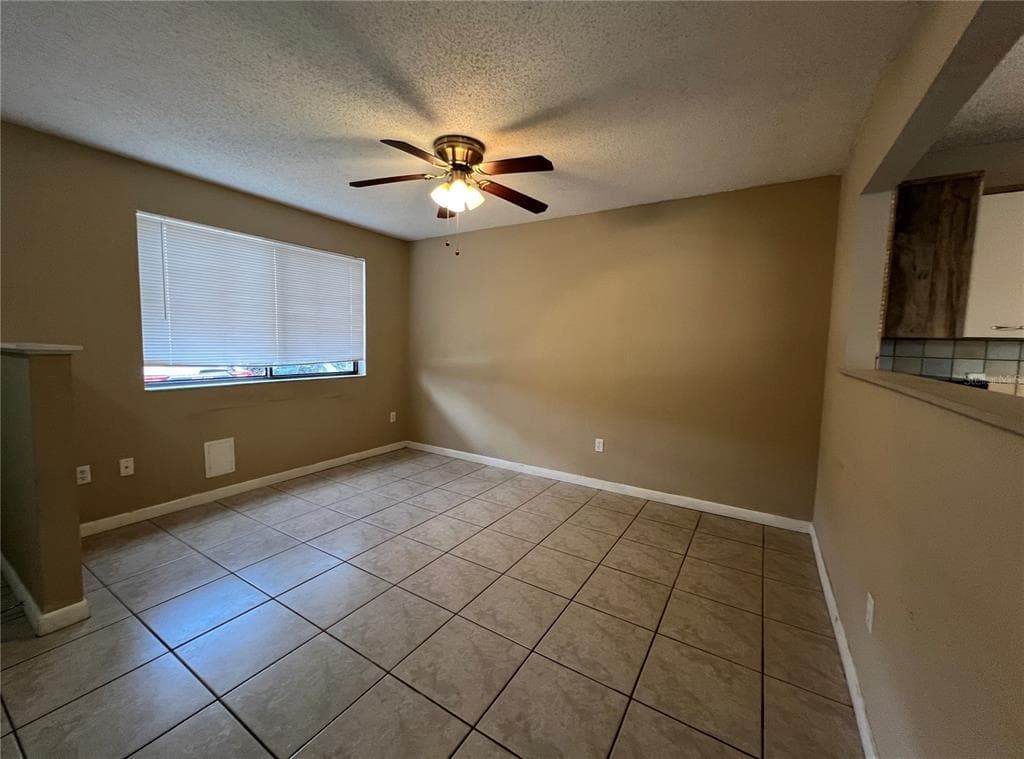 100 E BAYWOOD SQUARE, DAYTONA BEACH, FL 32119 — zdjęcie 3