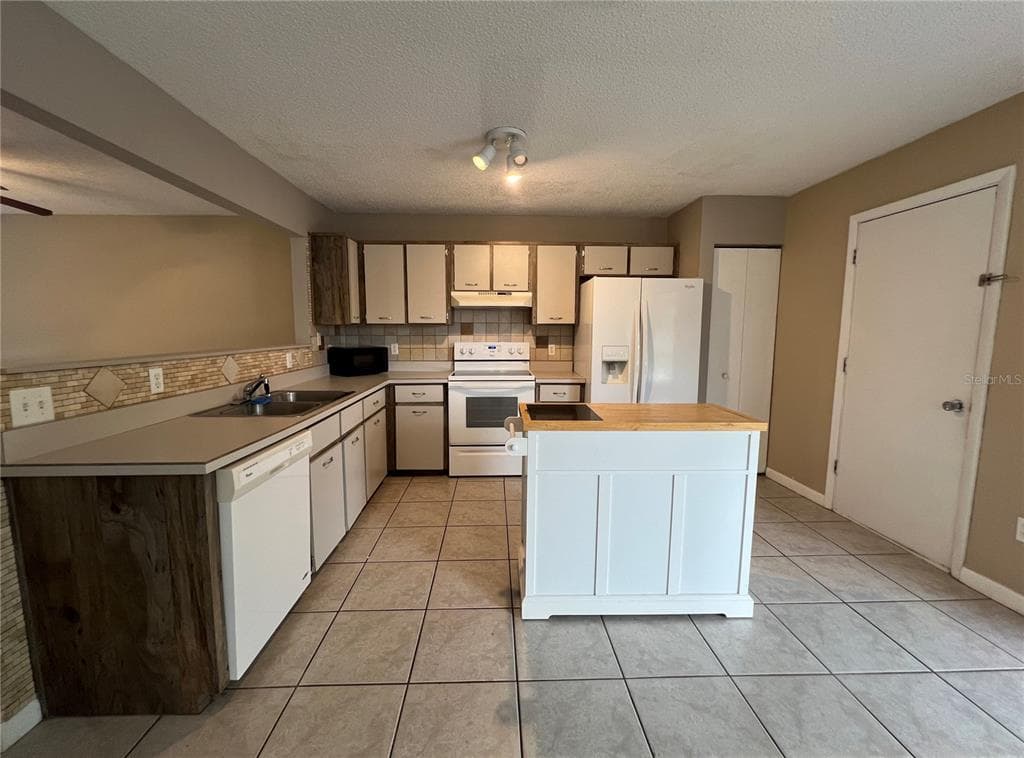 100 E BAYWOOD SQUARE, DAYTONA BEACH, FL 32119 — zdjęcie 4
