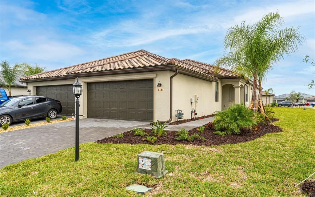 5343 WHITE SAND COVE, BRADENTON, FL 34211