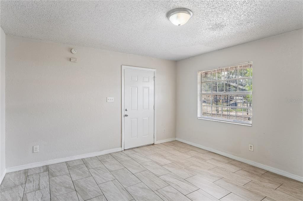 9608 N 10TH STREET, TAMPA, FL 33612 — zdjęcie 3