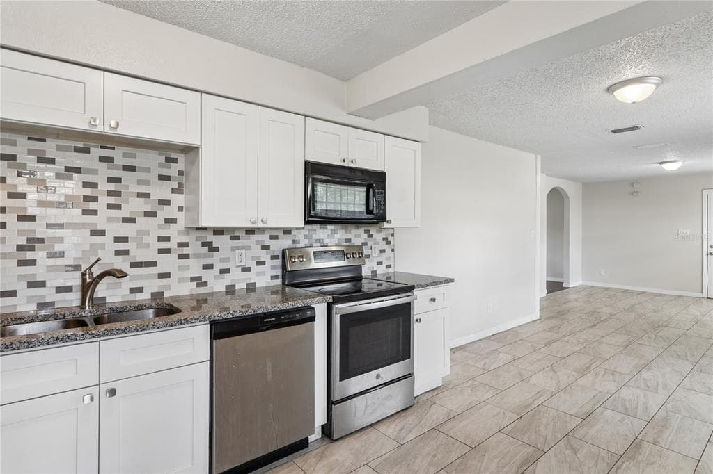 9608 N 10TH STREET, TAMPA, FL 33612 — zdjęcie 5