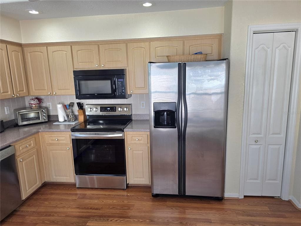 225 ROYAL PALM WAY, SPRING HILL, FL 34608 — zdjęcie 5
