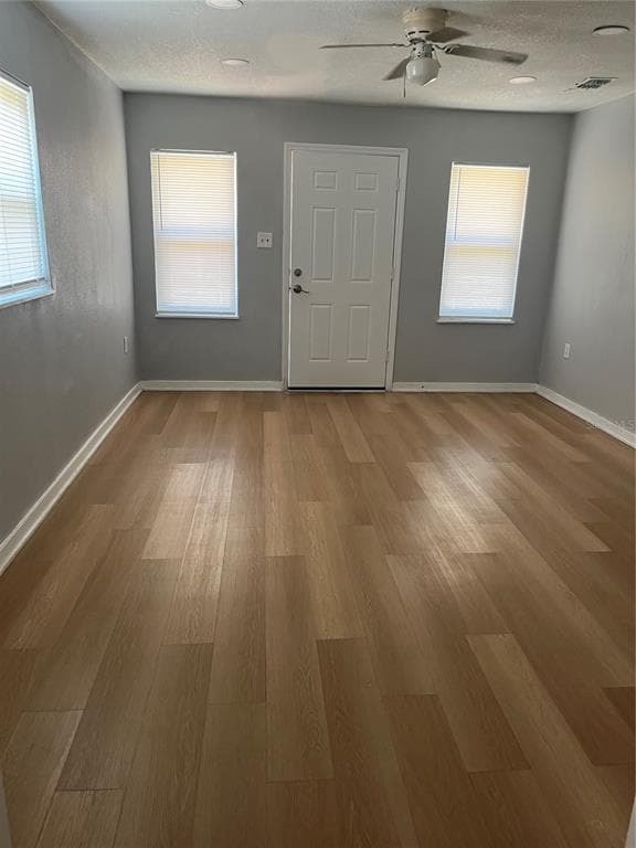 1424 N TREMAIN STREET, MOUNT DORA, FL 32757 — zdjęcie 2