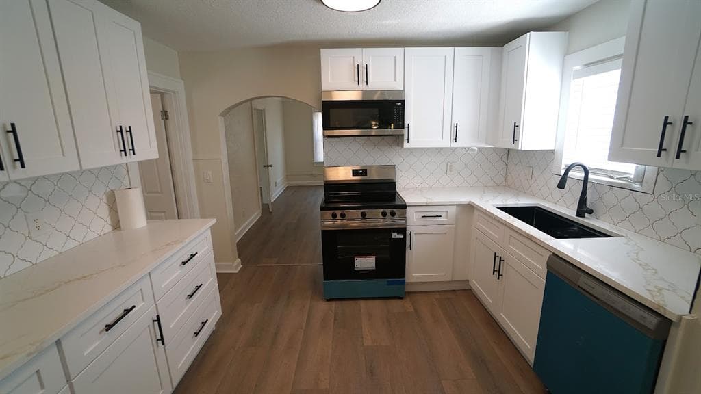 1632 27TH AVENUE N, ST PETERSBURG, FL 33713 — zdjęcie 4
