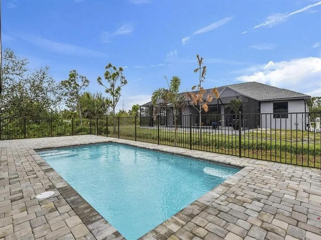 9307 CYCLAMEN STREET, PORT CHARLOTTE, FL 33981 — zdjęcie 2