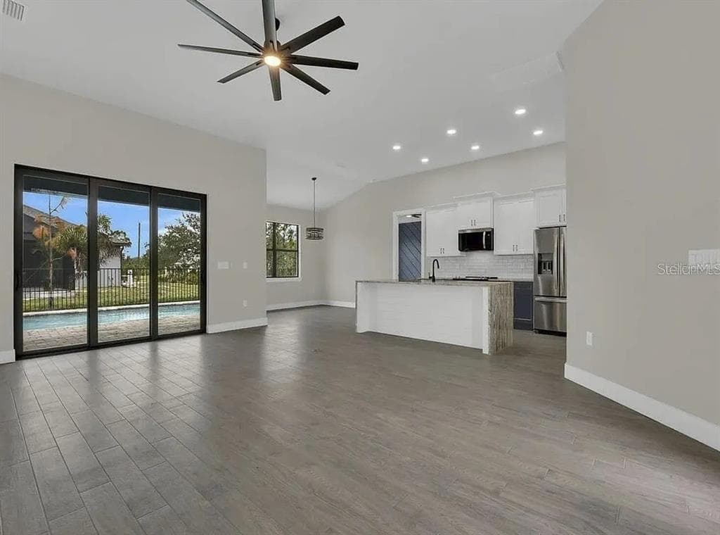 9307 CYCLAMEN STREET, PORT CHARLOTTE, FL 33981 — zdjęcie 4