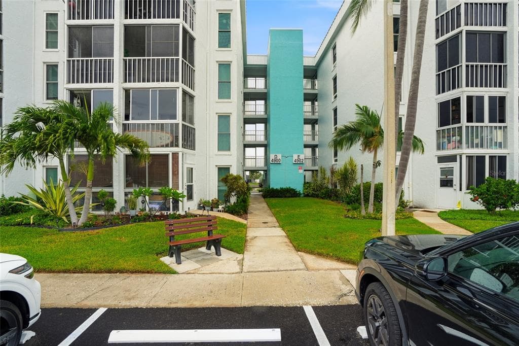 4900 38TH WAY S # 404, ST PETERSBURG, FL 33711 — zdjęcie 3