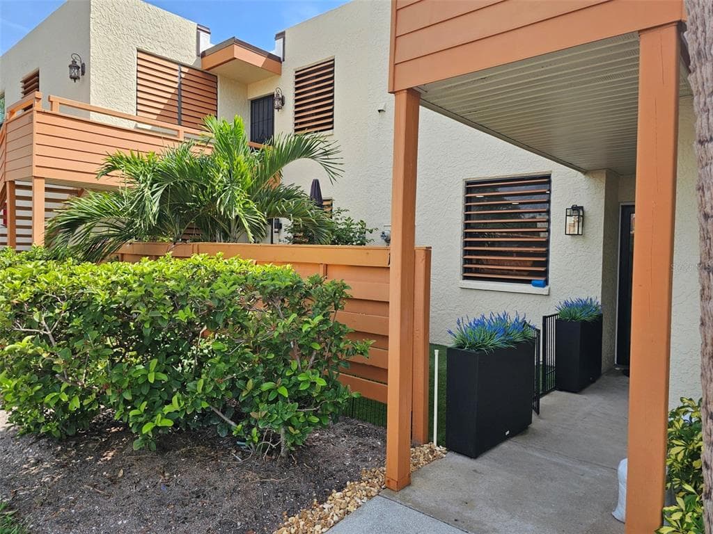 153 WILD PALM DRIVE # 1610, BRADENTON, FL 34210