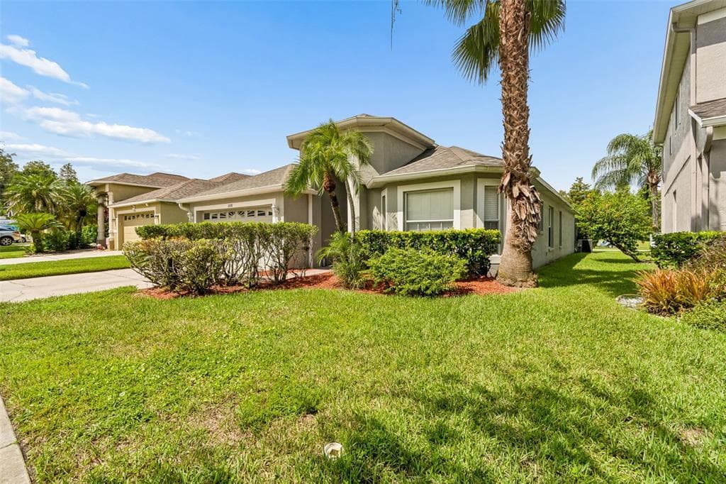 19308 SANDY SPRINGS CIRCLE, LUTZ, FL 33558