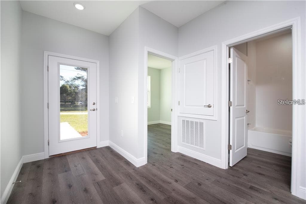 574 GERALDINE DRIVE, DELTONA, FL 32725 — zdjęcie 2