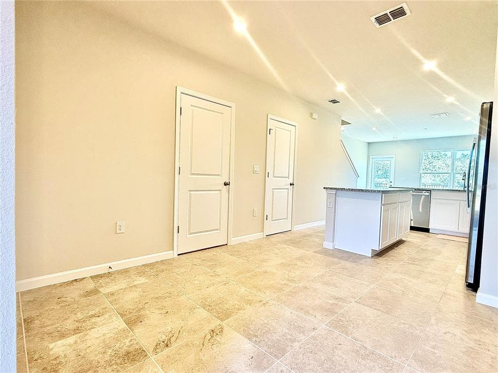1188 PORT BLUE WAY, LADY LAKE, FL 32159 — zdjęcie 4