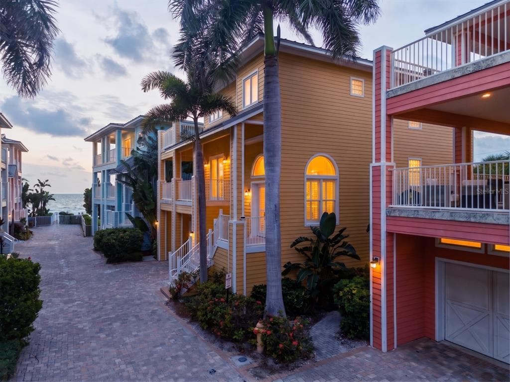 2718 GULF BOULEVARD # 2, INDIAN ROCKS BEACH, FL 33785