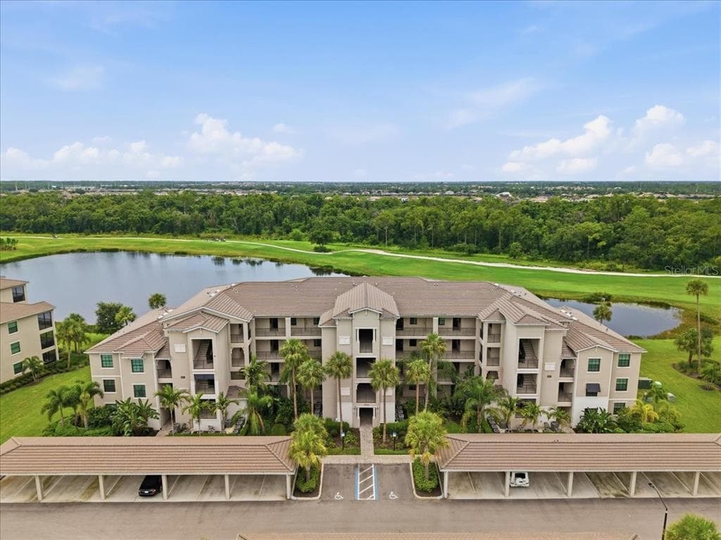 17520 GAWTHROP DRIVE # 305, LAKEWOOD RANCH, FL 34211