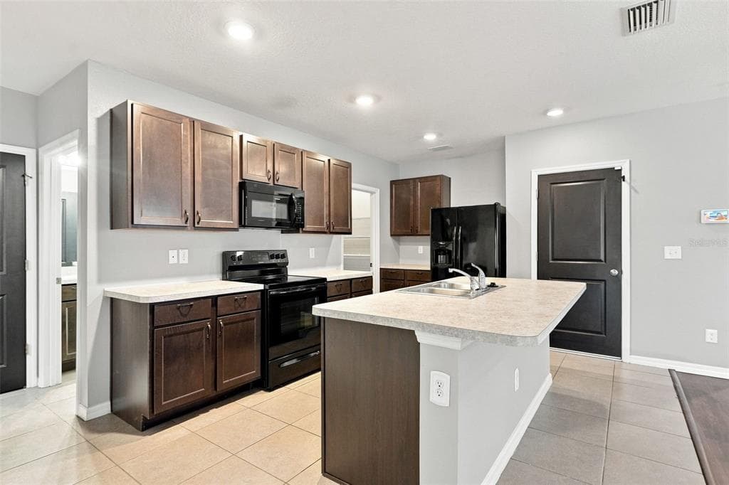6647 SEAWAY DRIVE, BROOKSVILLE, FL 34604 — zdjęcie 5