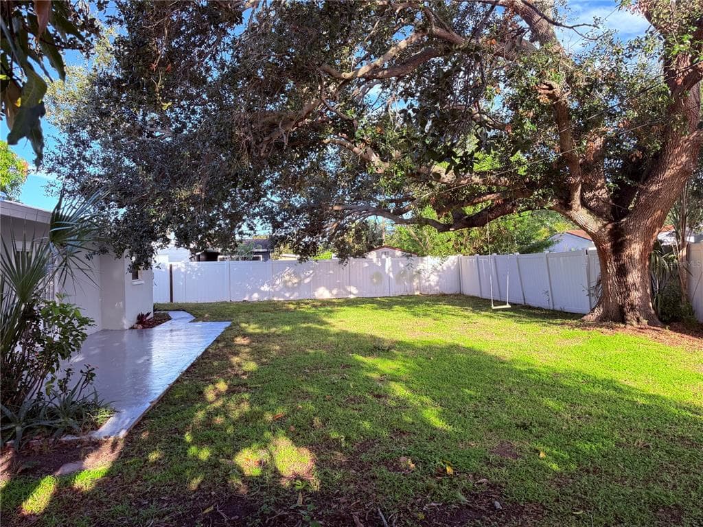 5919 33RD AVENUE N, ST PETERSBURG, FL 33710 — zdjęcie 4