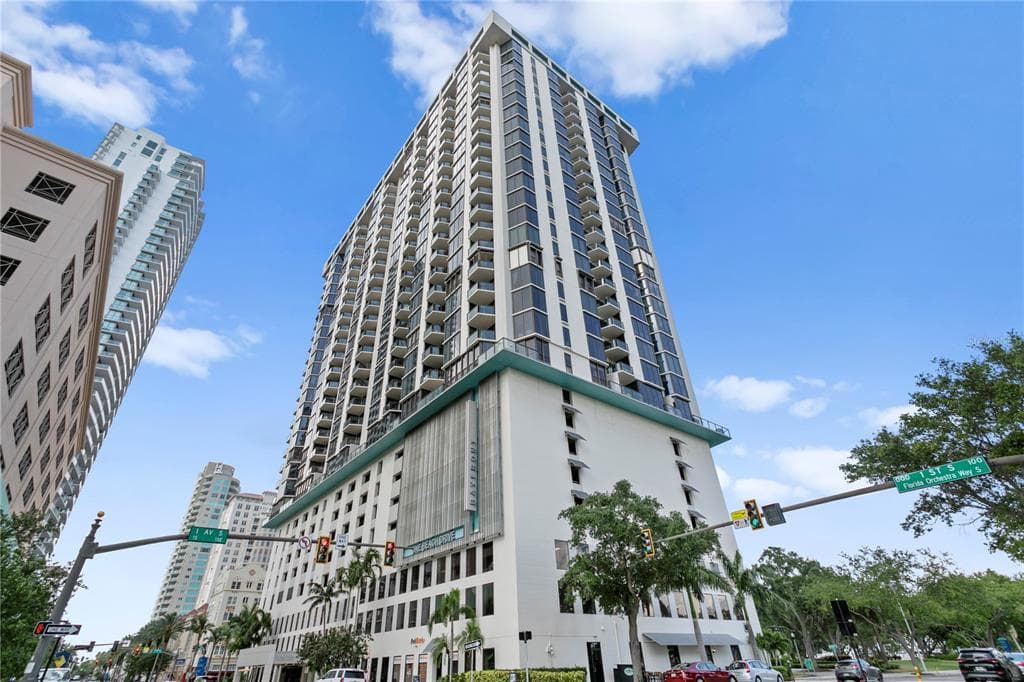 1 BEACH DRIVE SE # 1112, ST PETERSBURG, FL 33701