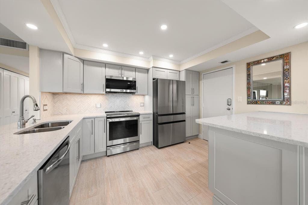 1621 GULF BOULEVARD # 607, CLEARWATER BEACH, FL 33767 — zdjęcie 4