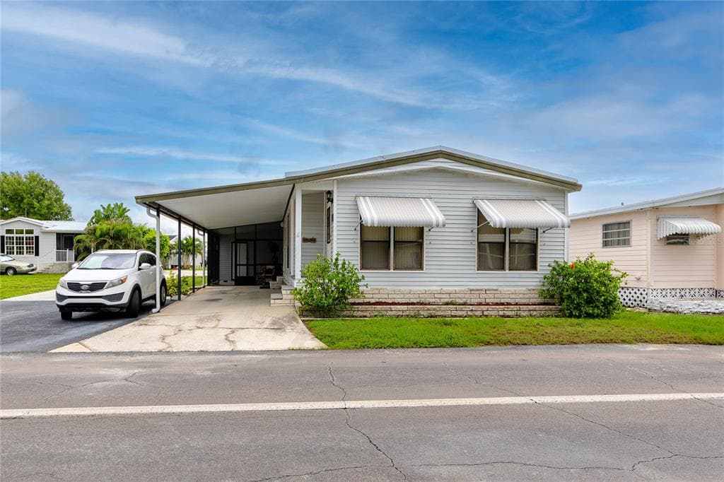 6821 AMERICANA DRIVE NE # 106, ST PETERSBURG, FL 33702