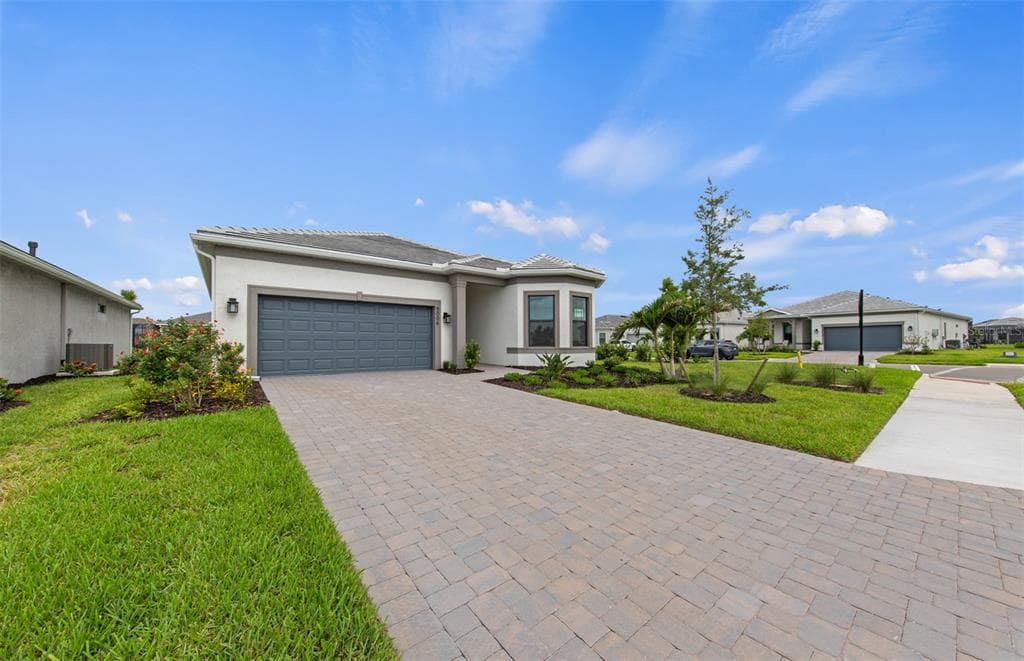5006 GOLDEN SHORE COURT, LAKEWOOD RANCH, FL 34211