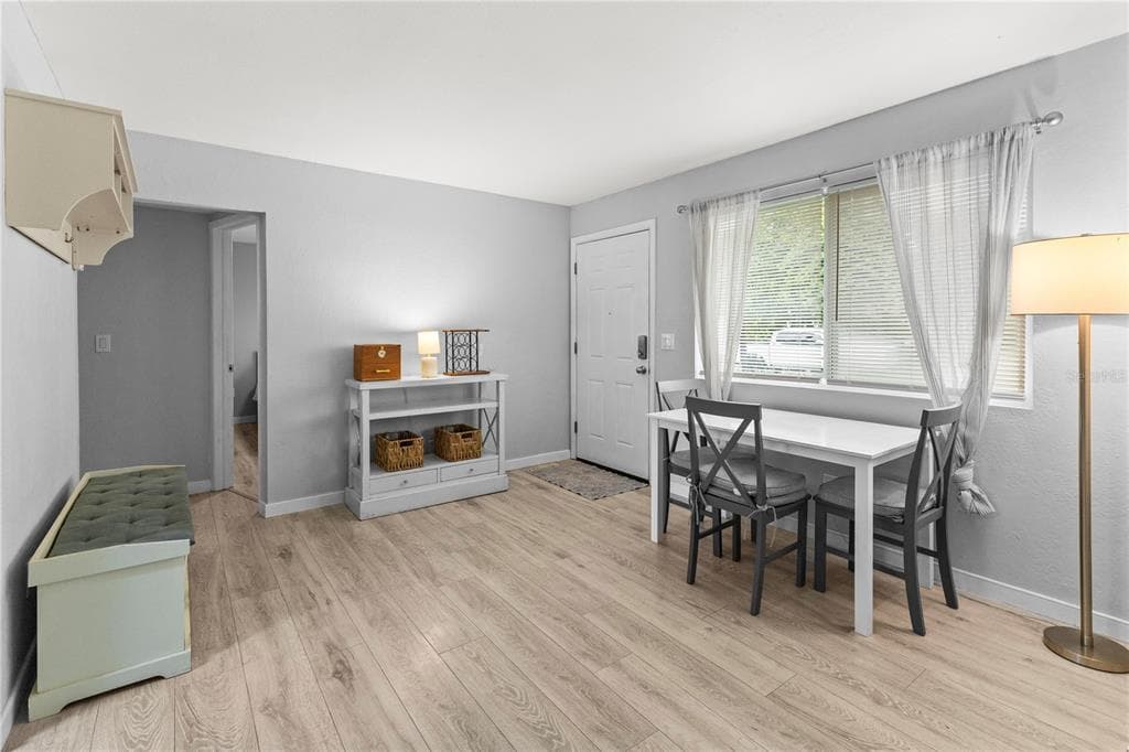 4034 40TH AVENUE N, ST PETERSBURG, FL 33714 — zdjęcie 3