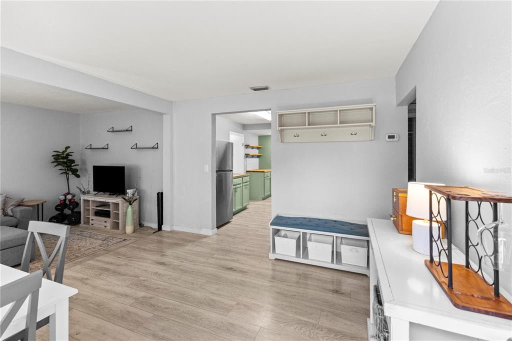 4034 40TH AVENUE N, ST PETERSBURG, FL 33714 — zdjęcie 4