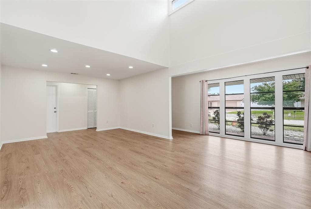 8215 LA SERENA DRIVE, TAMPA, FL 33614 — zdjęcie 5