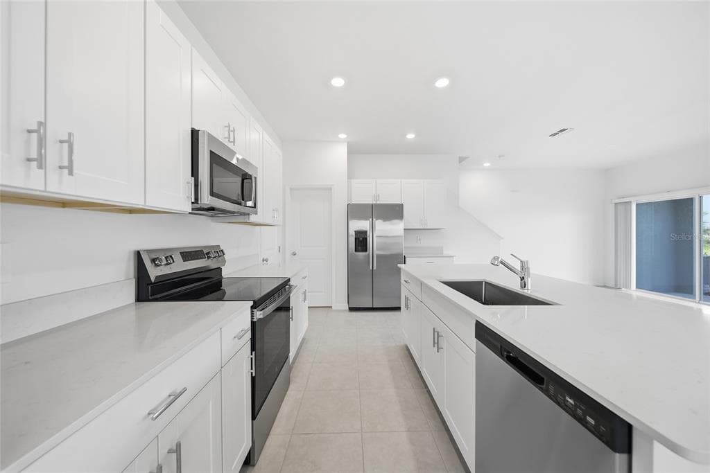 8879 COQUI SONG LANE, LAND O LAKES, FL 34637 — zdjęcie 4