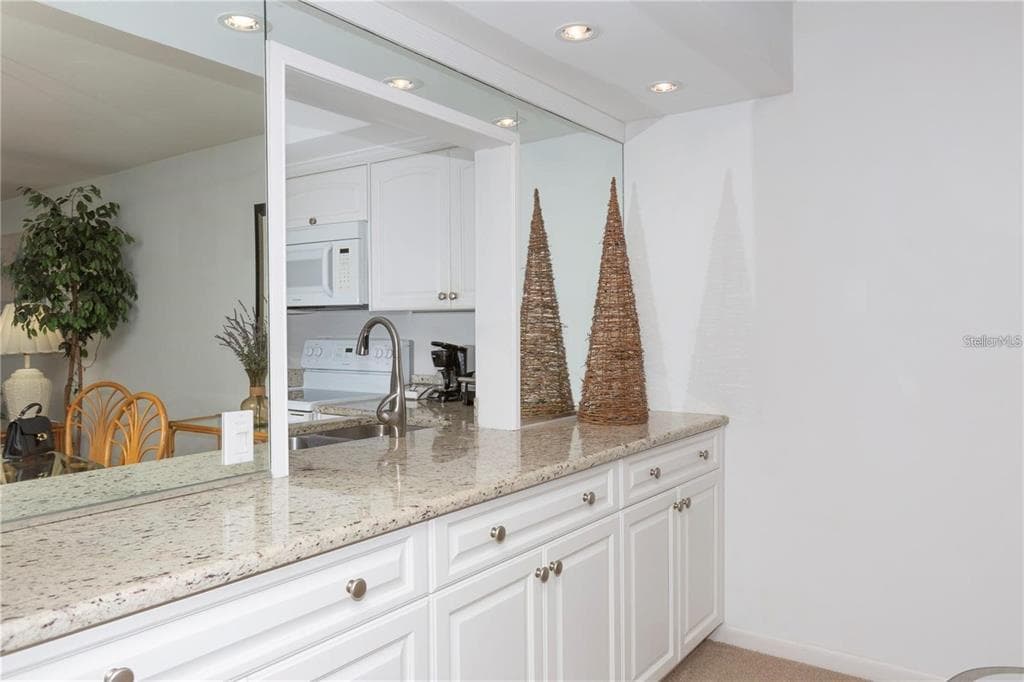 4632 MARINE PARKWAY # 201, NEW PORT RICHEY, FL 34652 — zdjęcie 4
