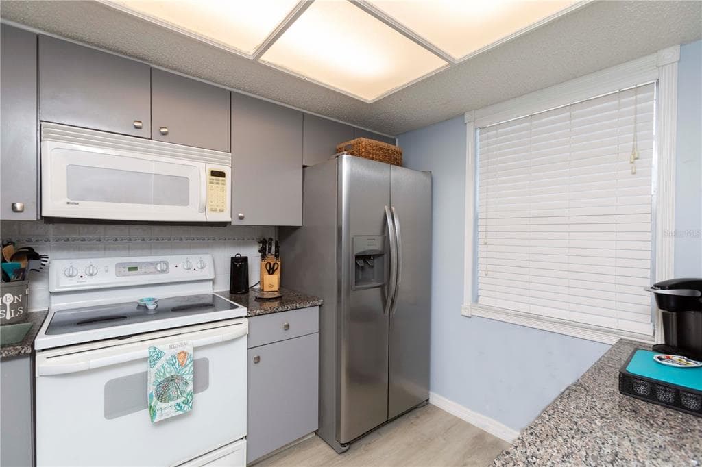 11140 CARRIAGE HILL DRIVE # 4, PORT RICHEY, FL 34668 — zdjęcie 3