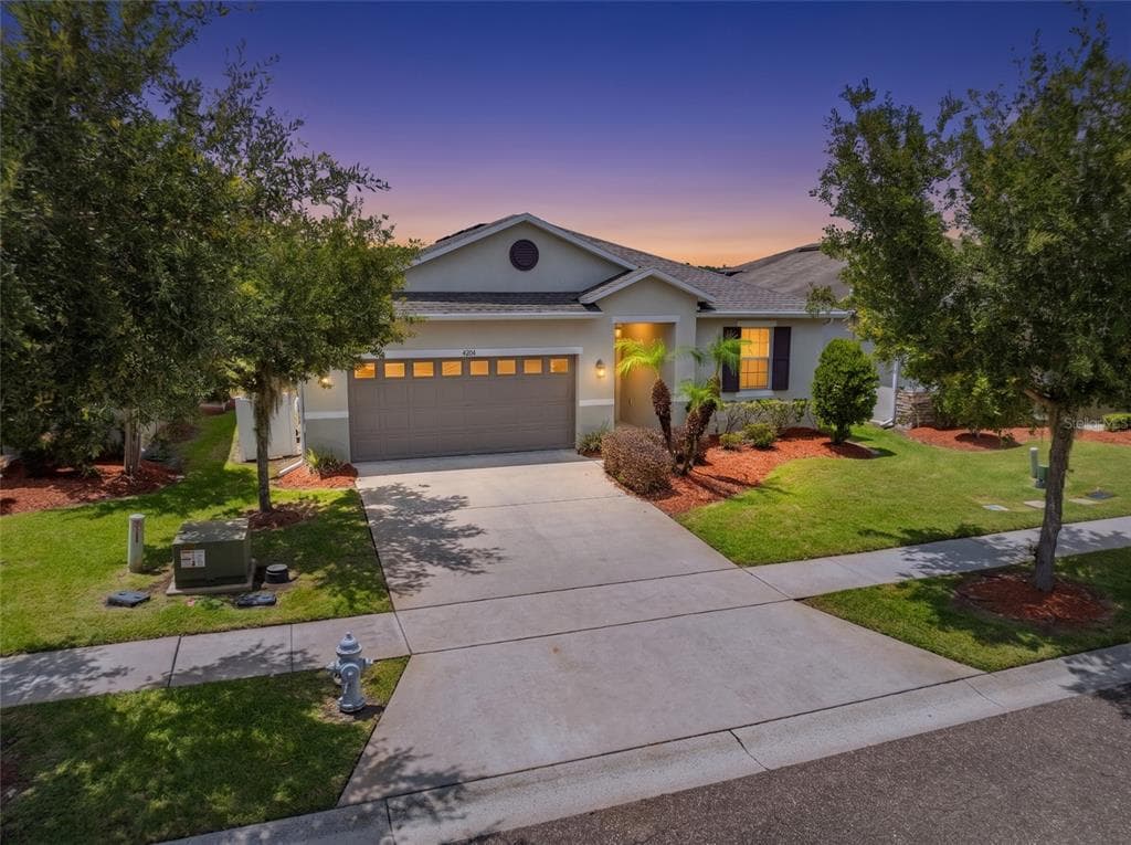 4704 RUBY RED LANE, KISSIMMEE, FL 34746