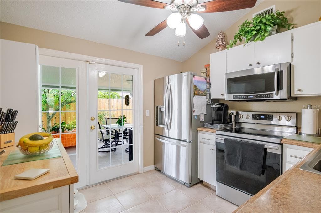 10118 HUNTERS POINT COURT, TAMPA, FL 33615 — zdjęcie 5
