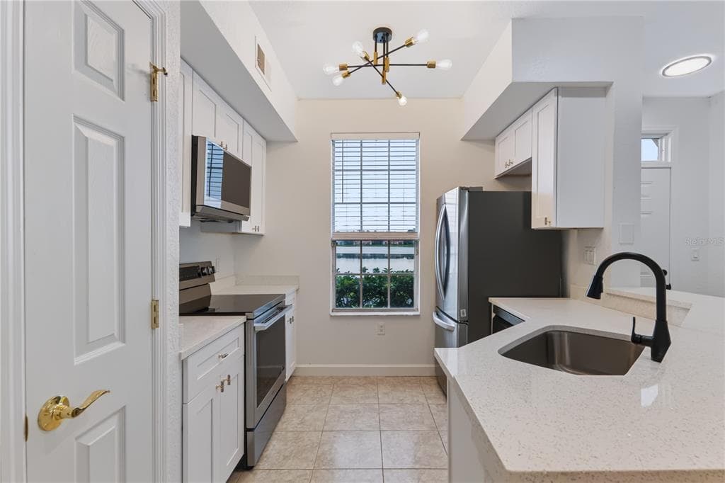 9818 LAKE CHASE ISLAND WAY # 9818, TAMPA, FL 33626 — zdjęcie 5