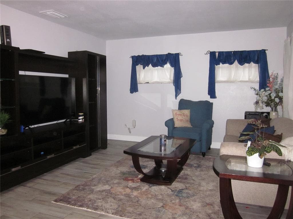 4902 COUNTRY AIRE LANE, TAMPA, FL 33624 — zdjęcie 2