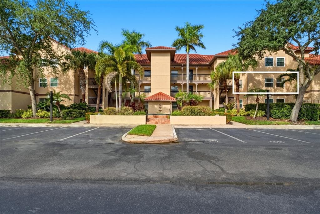 2400 FEATHER SOUND DRIVE # 427, CLEARWATER, FL 33762
