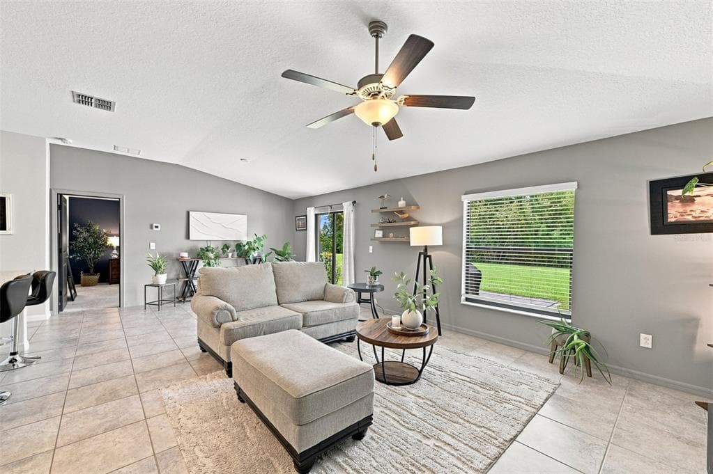 7109 SALT RIVER AVENUE, SUN CITY CENTER, FL 33573 — zdjęcie 3