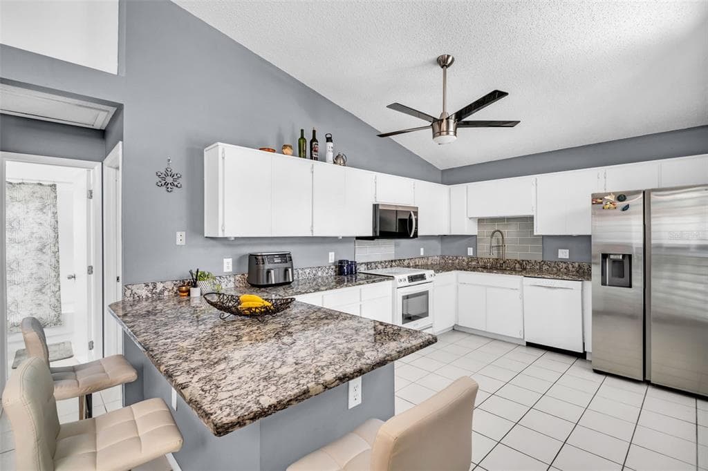 3067 POINTER DRIVE, PALM HARBOR, FL 34683 — zdjęcie 2