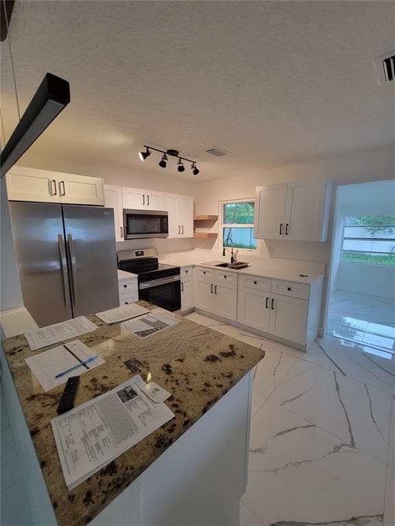 7498 N ORPINE DRIVE, ST PETERSBURG, FL 33702 — zdjęcie 4