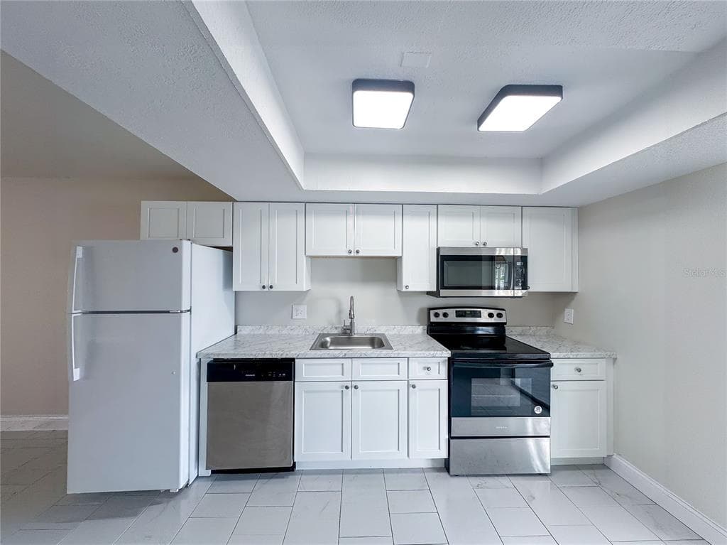 15 W COUNTRY COVE, KISSIMMEE, FL 34743 — zdjęcie 4