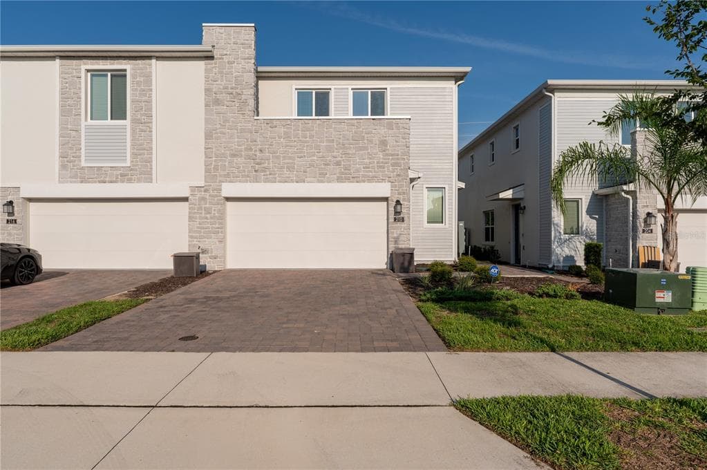 210 BOGEY DRIVE, DAVENPORT, FL 33896