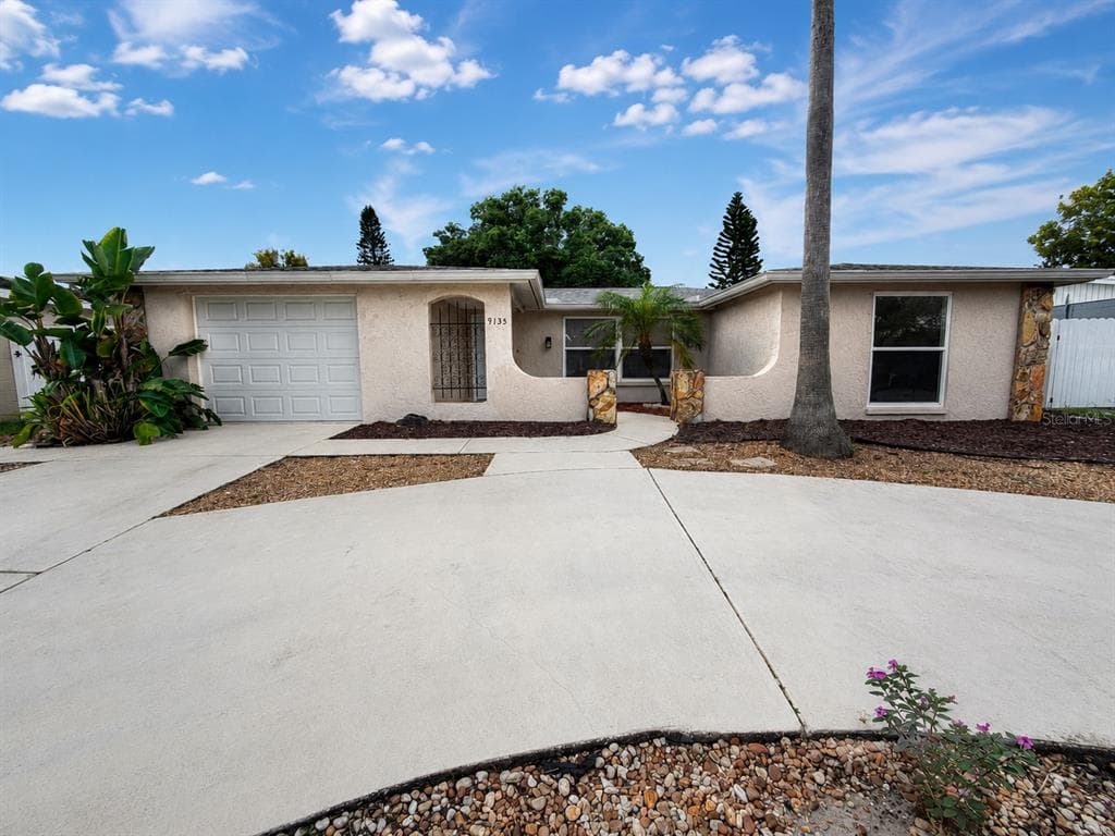 9135 GREENBRIAR LANE, PORT RICHEY, FL 34668 — zdjęcie 2