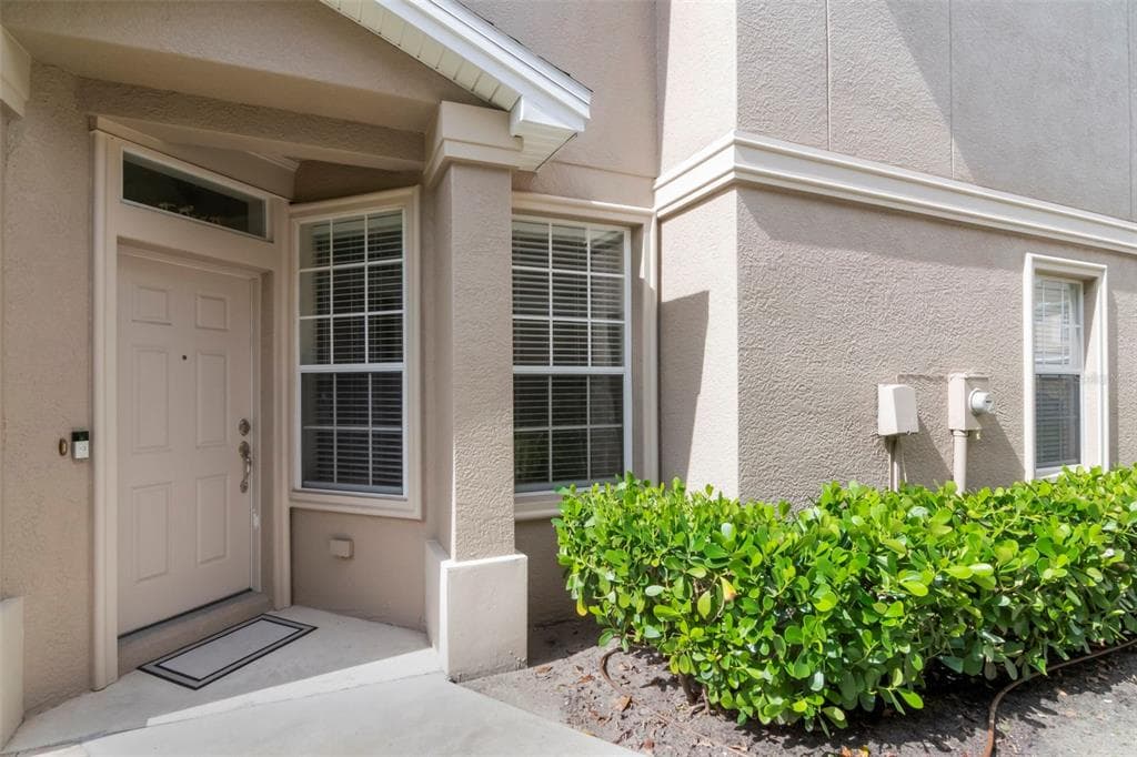 4111 BISMARCK PALM DRIVE, TAMPA, FL 33610 — zdjęcie 2